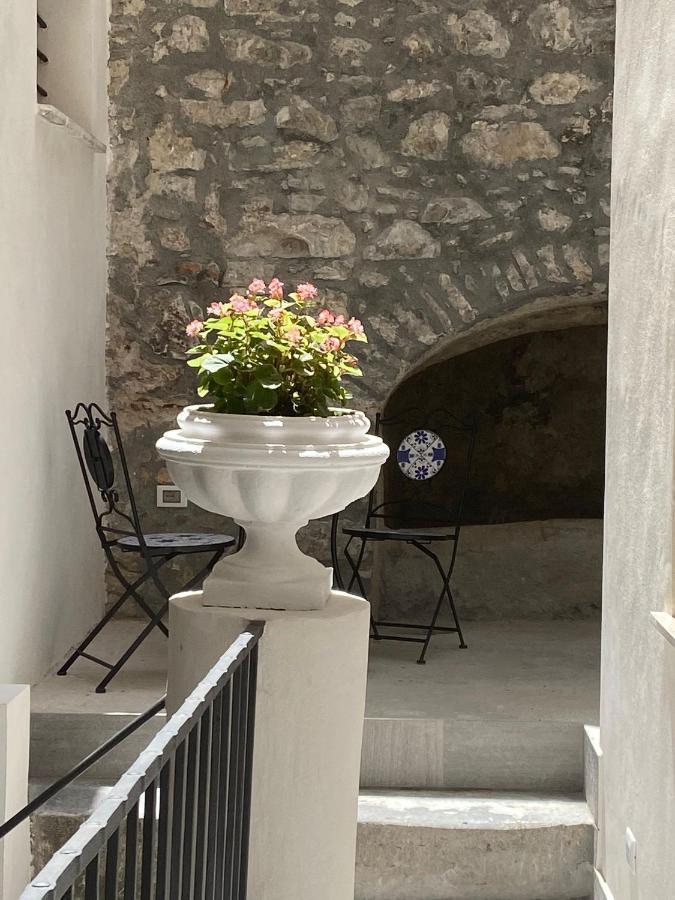 Апартаменти Patio1861 Терміні-Імерезе Екстер'єр фото